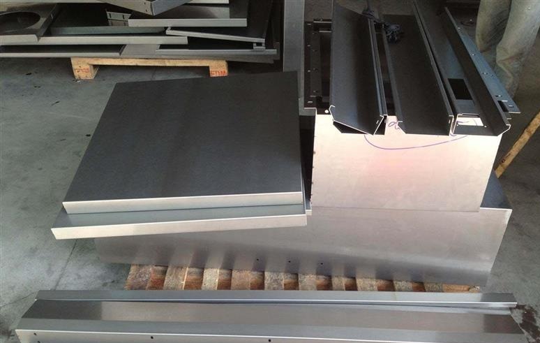 dich-vu-gia-cong-chan-u-inox-1